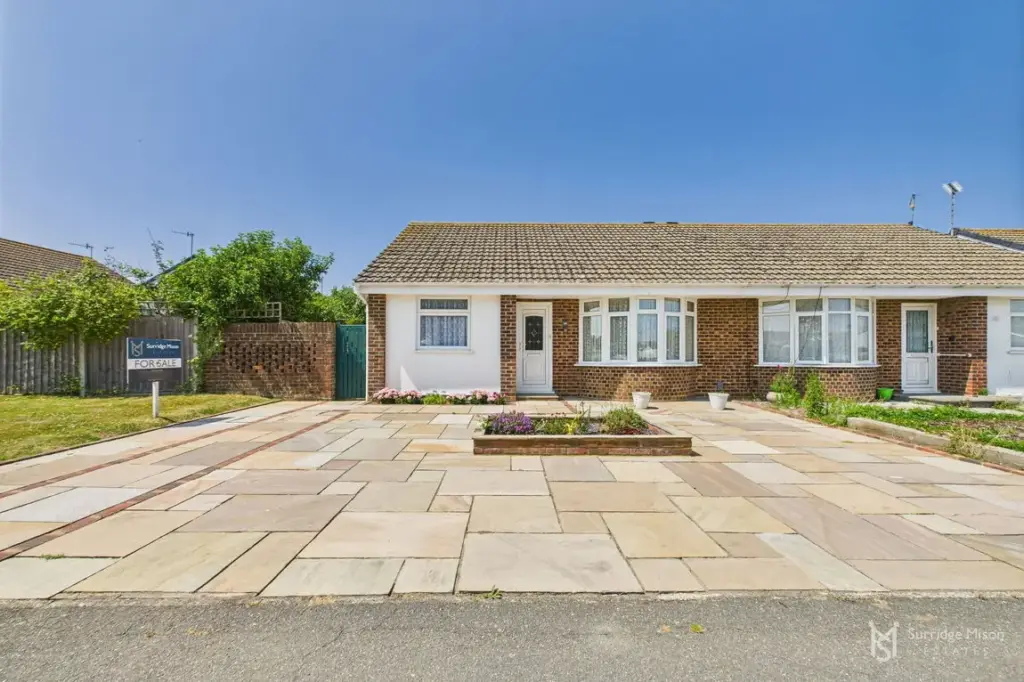 Kingfisher Drive, Eastbourne, East Sussex, BN23