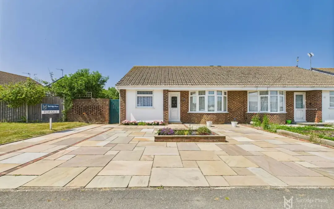 Kingfisher Drive, Eastbourne, East Sussex, BN23