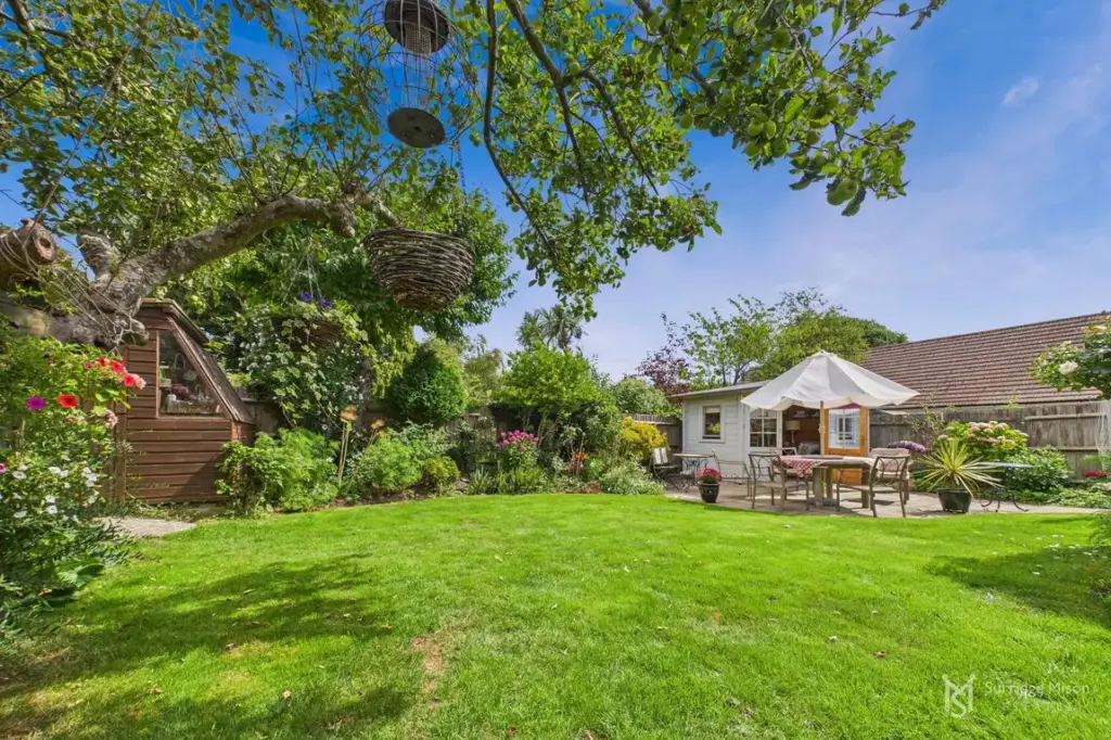 Ersham Way, Hailsham, East Sussex, BN27