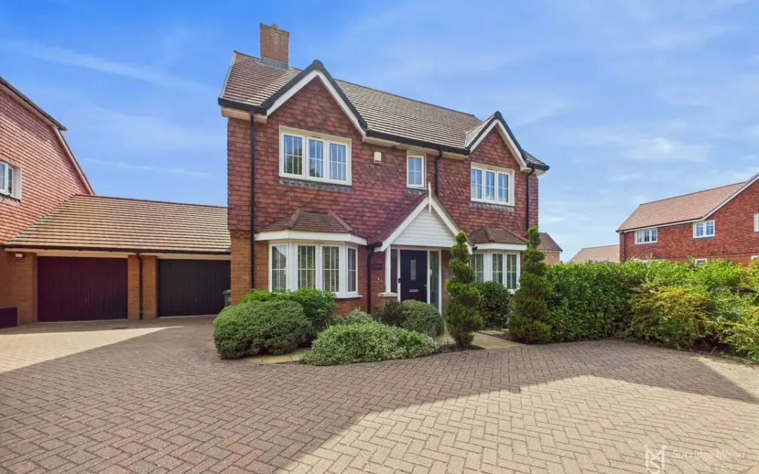 Hawthorn Way, Hellingly, Hailsham, East Sussex, BN27