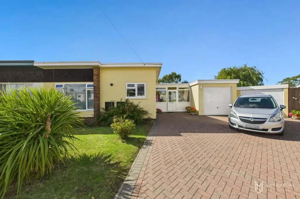 Arundel Close, Pevensey Bay, East Sussex, BN24